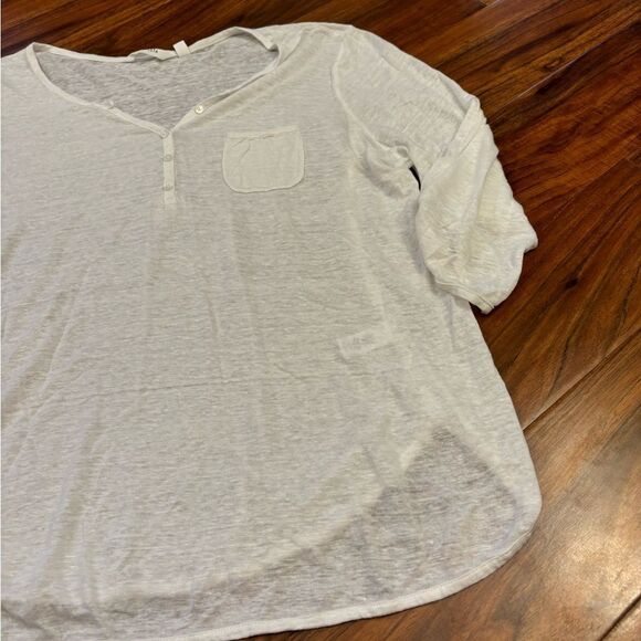Athleta lightweight 3/4 sleeve Henley top - Picture 2 of 4